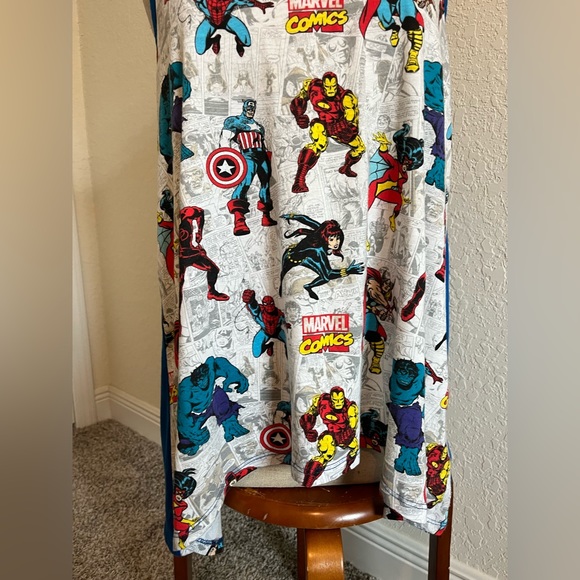 Marvel Disney Comic Book Style Super Hero Ladies Racer Back Tank Top Size XL - Picture 7 of 8